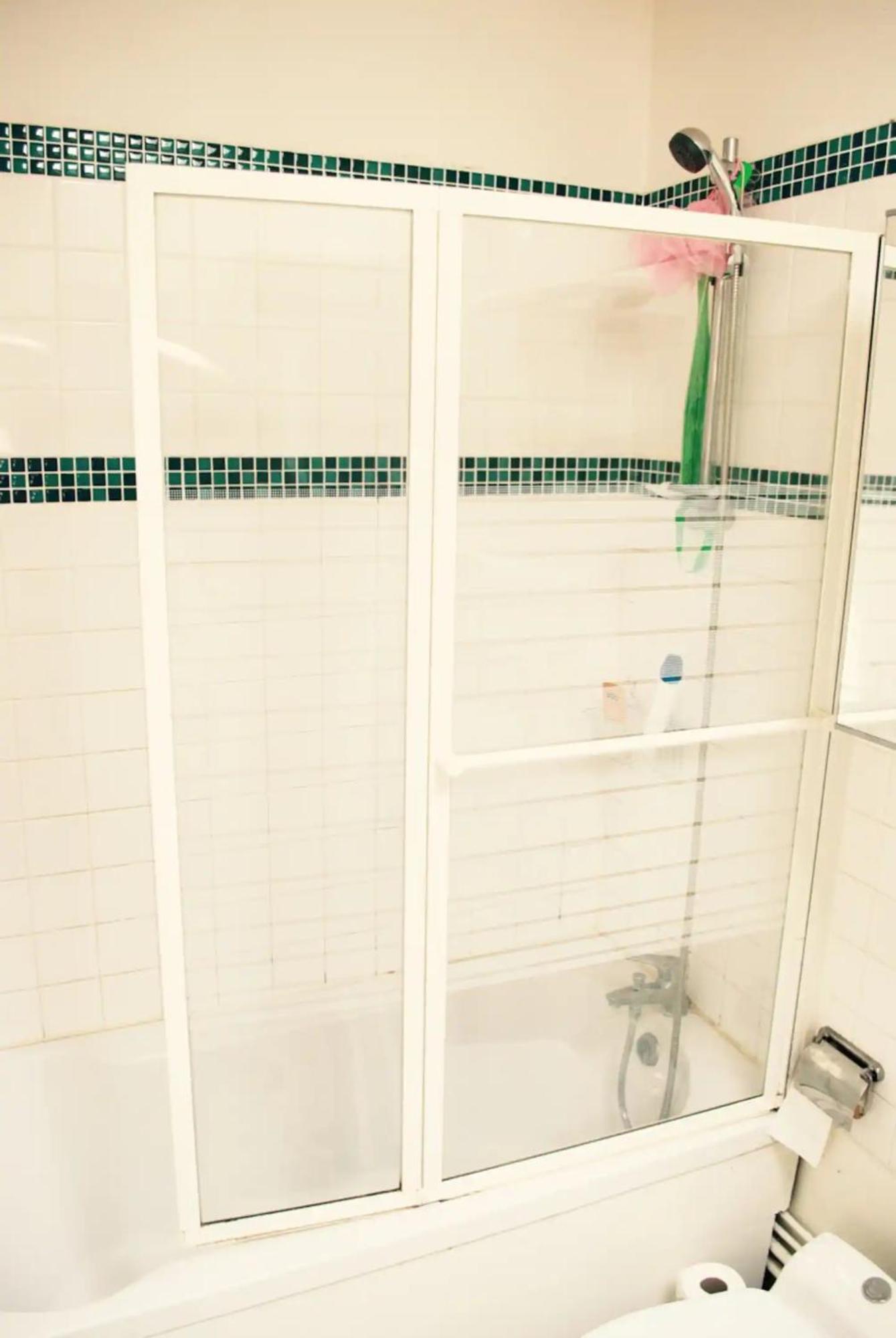 Chambre 2 Pers, Repas Et Taxi Cdg Extra Aulnay-sous-Bois Exteriér fotografie