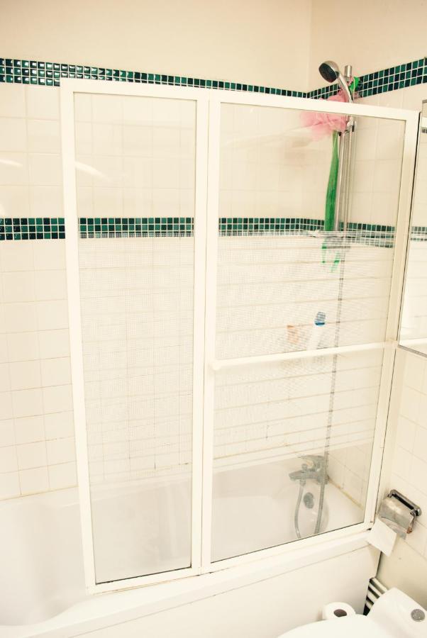 Chambre 2 Pers, Repas Et Taxi Cdg Extra Aulnay-sous-Bois Exteriér fotografie